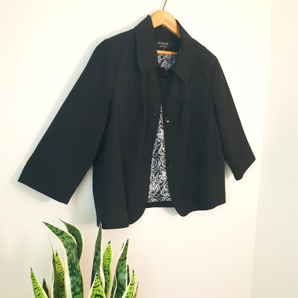 Peasant style short black blazer Size 12 Large